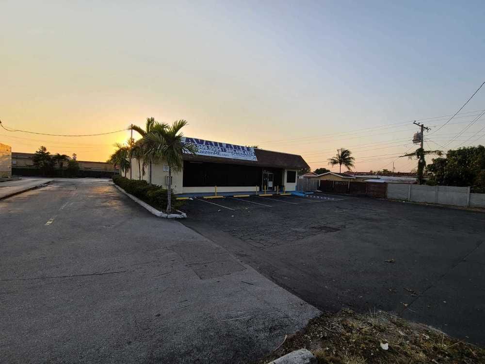 Freestanding Retail Building for Sale or Lease: 16800 NW 47th Ave, Miami Gardens, FL 33055